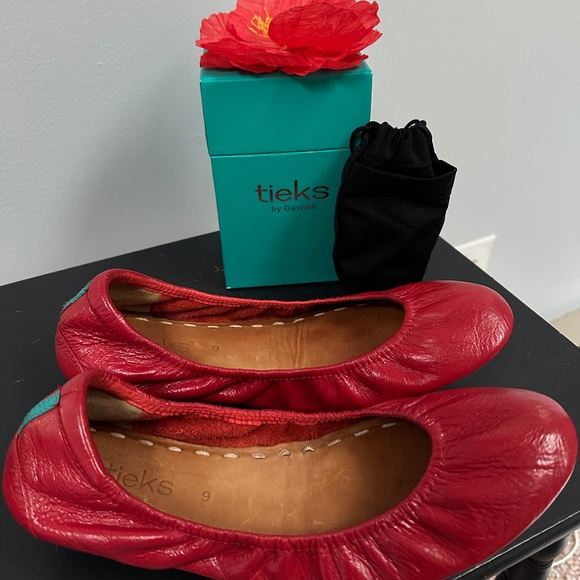 Tieks Shoes - Custom Tieks by Gavrieli Red Poppy Foldable Ballet Flats Size 9